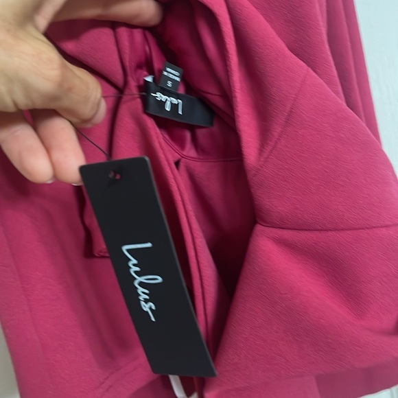 Lulu’s hot pink, one shoulder wide leg jumpsuit, new with tags - Picture 7 of 8